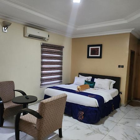 Nue-Crest Hotels&Suites Enugu Extérieur photo