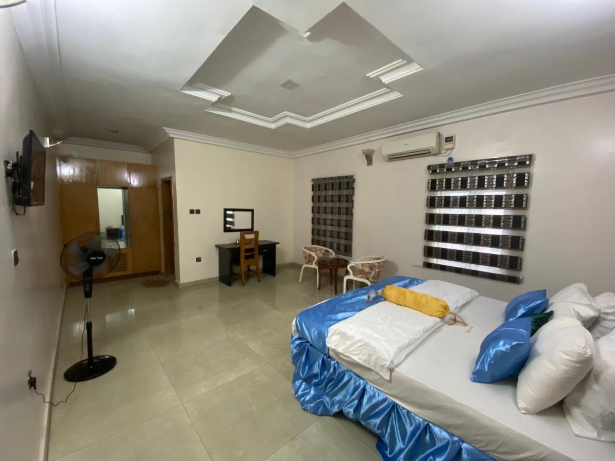 Nue-Crest Hotels&Suites Enugu Extérieur photo
