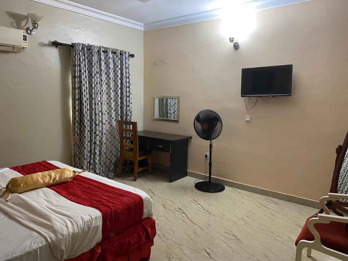 Nue-Crest Hotels&Suites Enugu Extérieur photo