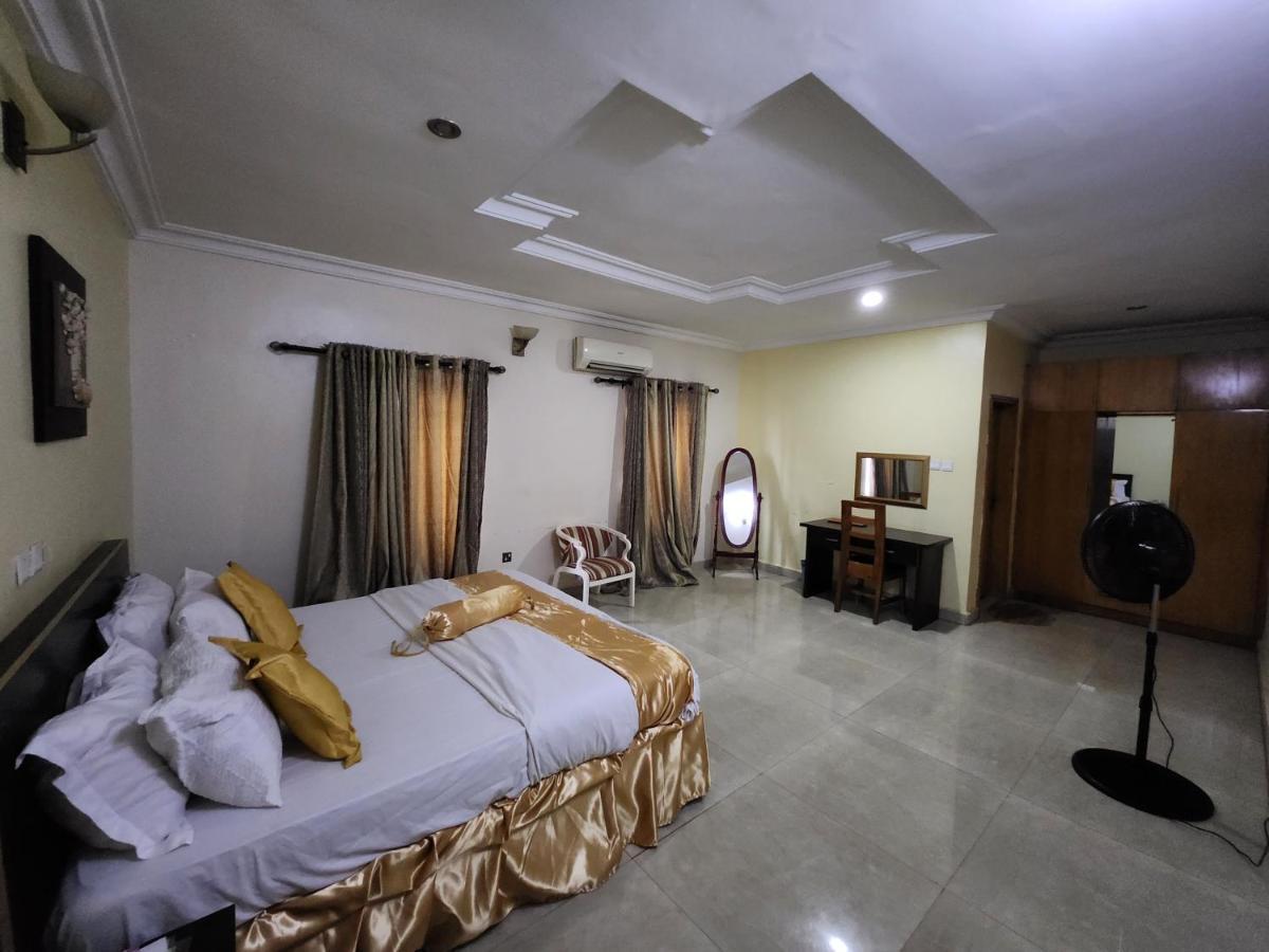 Nue-Crest Hotels&Suites Enugu Extérieur photo