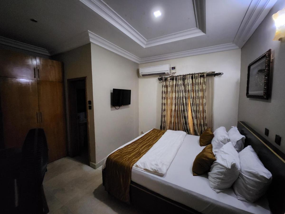 Nue-Crest Hotels&Suites Enugu Extérieur photo