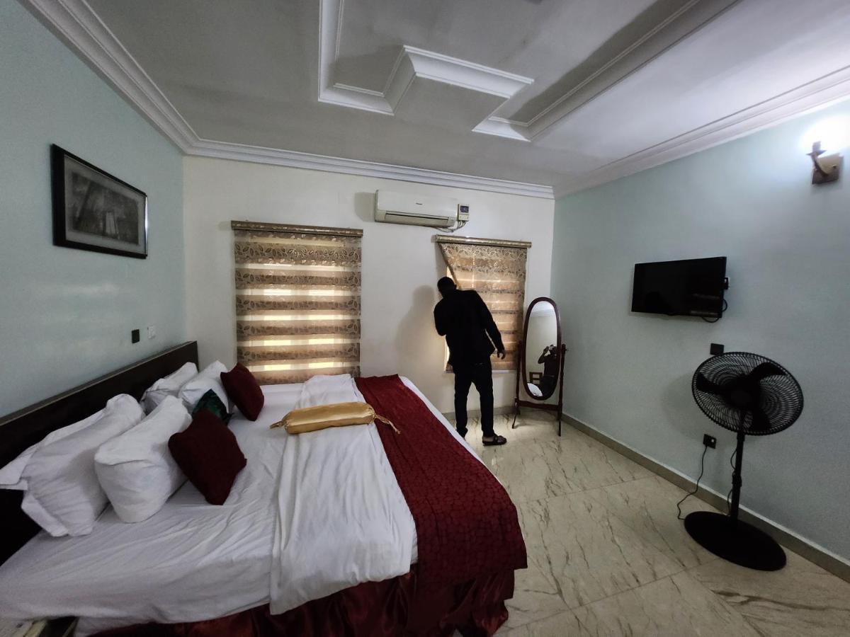 Nue-Crest Hotels&Suites Enugu Extérieur photo