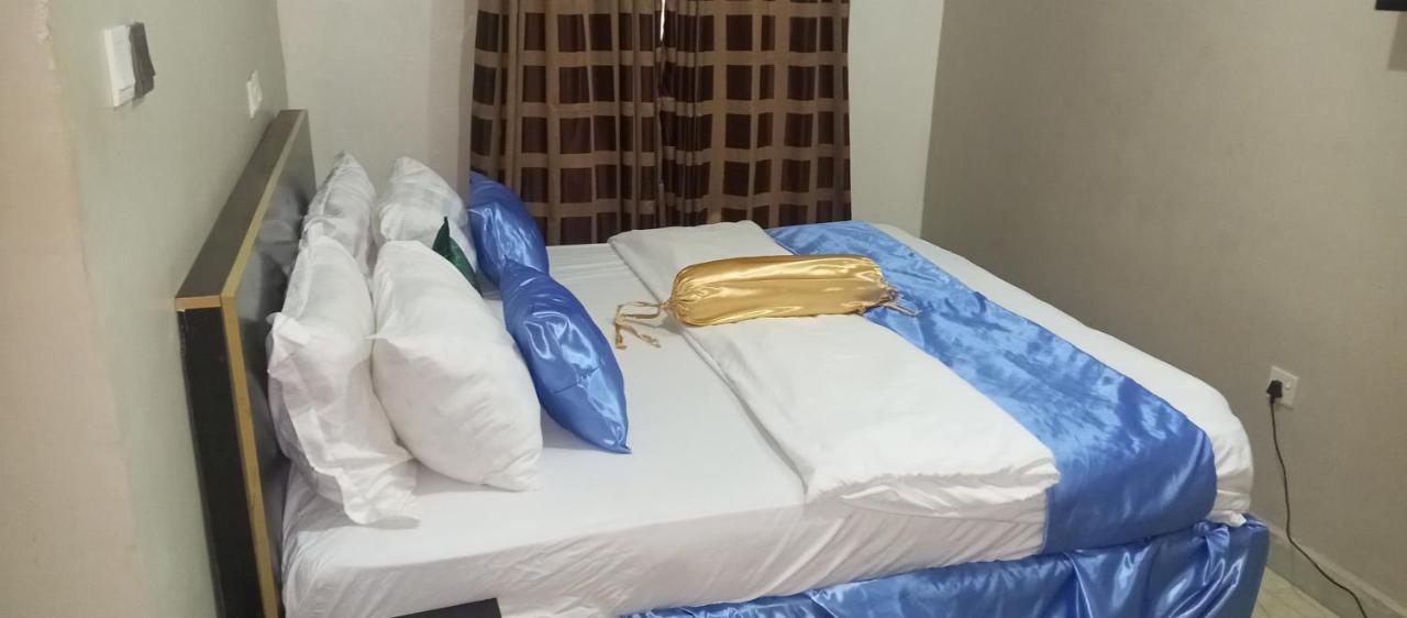 Nue-Crest Hotels&Suites Enugu Extérieur photo