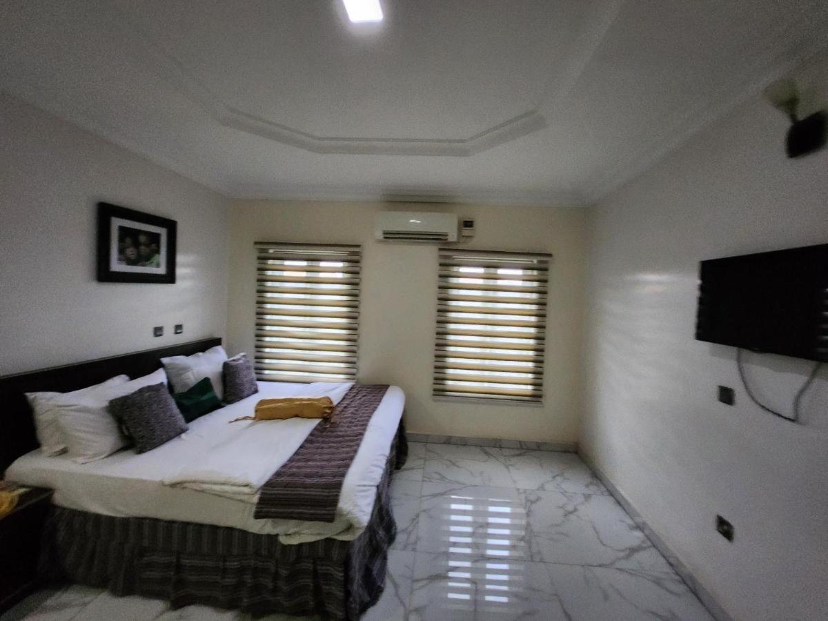 Nue-Crest Hotels&Suites Enugu Extérieur photo