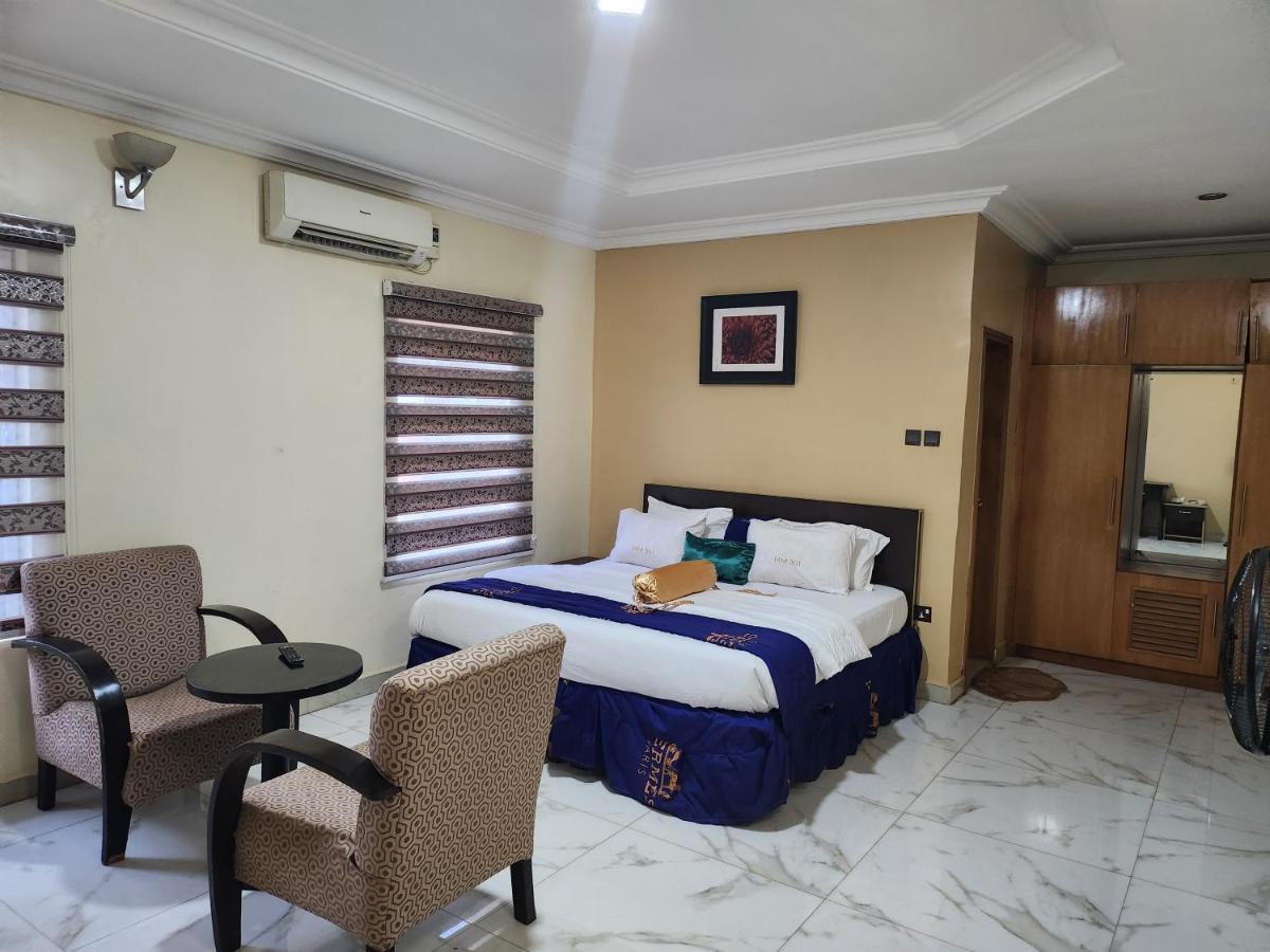 Nue-Crest Hotels&Suites Enugu Extérieur photo