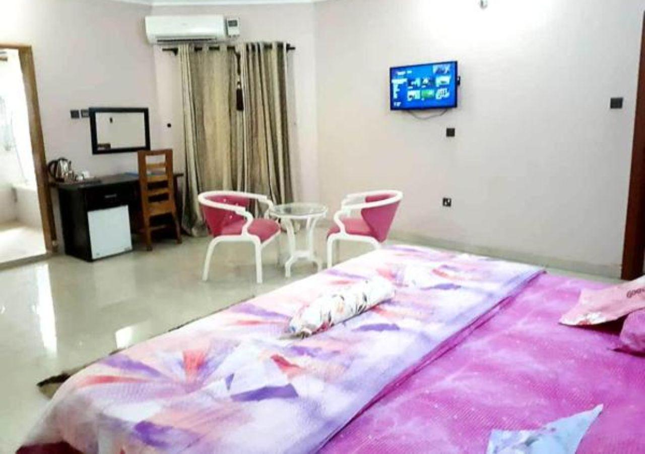 Nue-Crest Hotels&Suites Enugu Extérieur photo