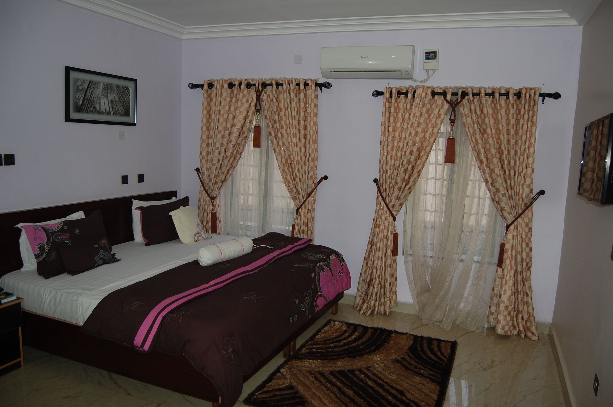Nue-Crest Hotels&Suites Enugu Extérieur photo