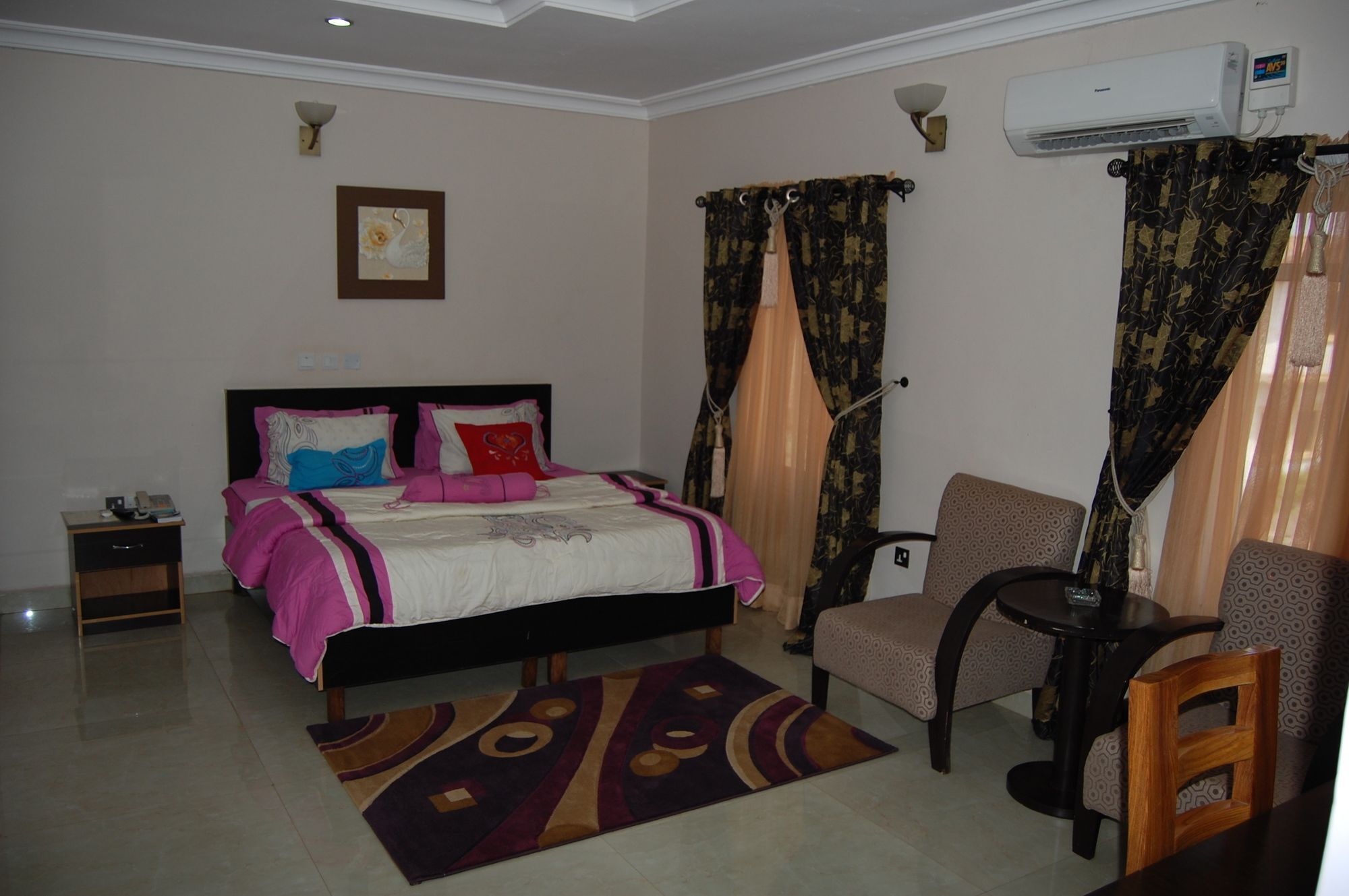 Nue-Crest Hotels&Suites Enugu Extérieur photo